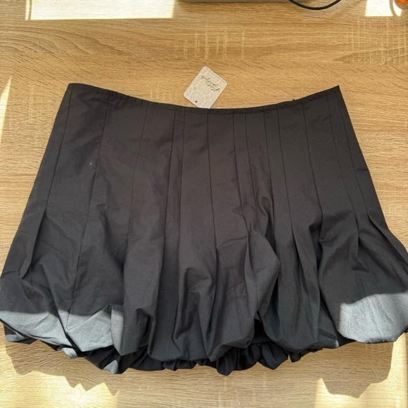 NWT Geel Cloud Mini Skirt Low Rise Bubble Black Free People Small - Picture 4 of 9